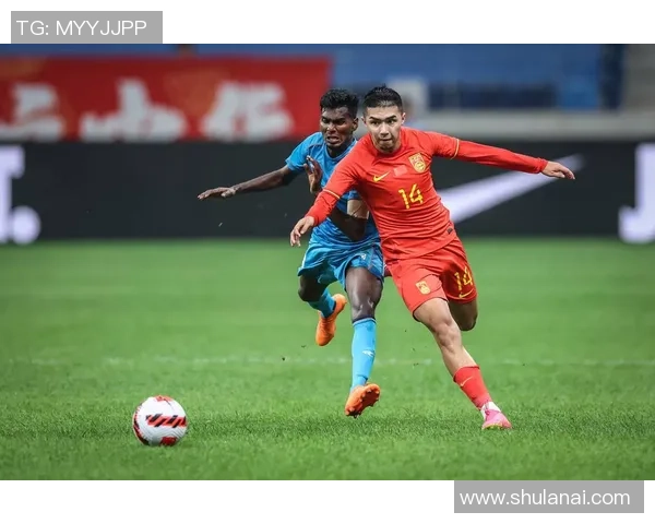 揭秘足球明星便衣身份背后的故事与传奇人生 揭秘足球明星便衣身份背后的故事与传奇人生