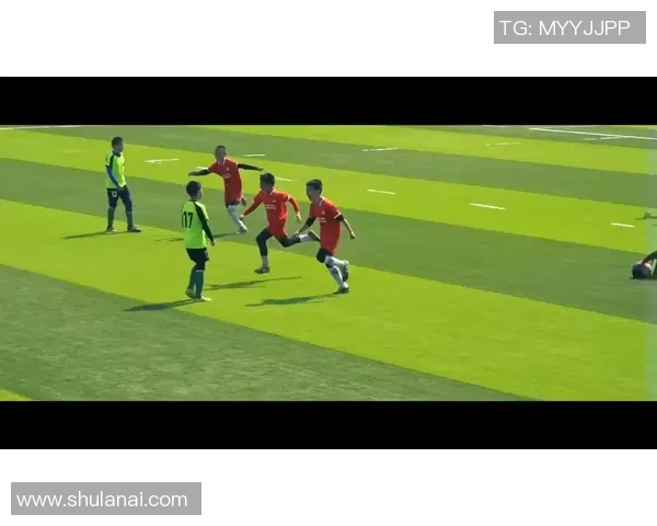 新疆发货的足球明星挂画让您的家居更添运动气息与活力