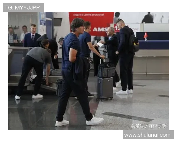 普京与足球明星共饮畅谈足球梦想的精彩瞬间视频